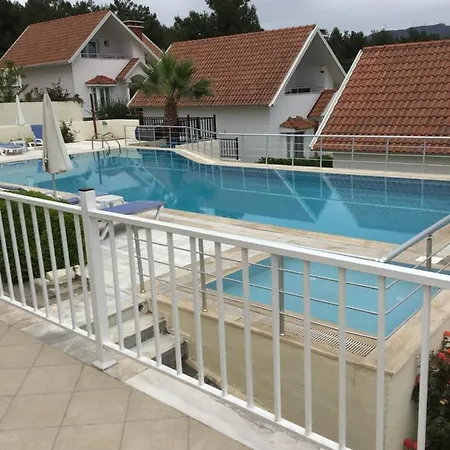 Vakantiehuis Pine Valley 7 بيت للعطل *